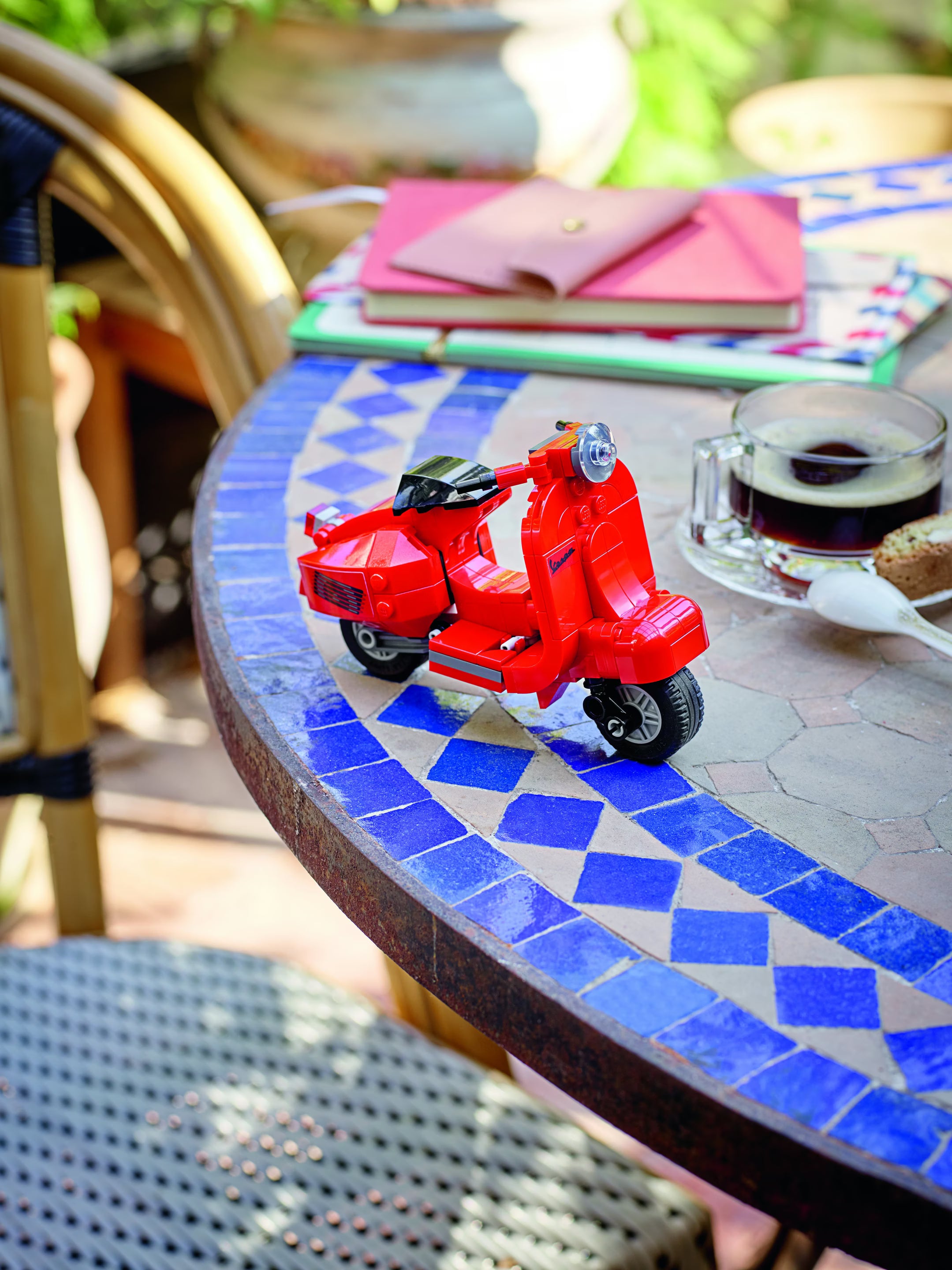 LEGO Creator Expert 40517 Vespa